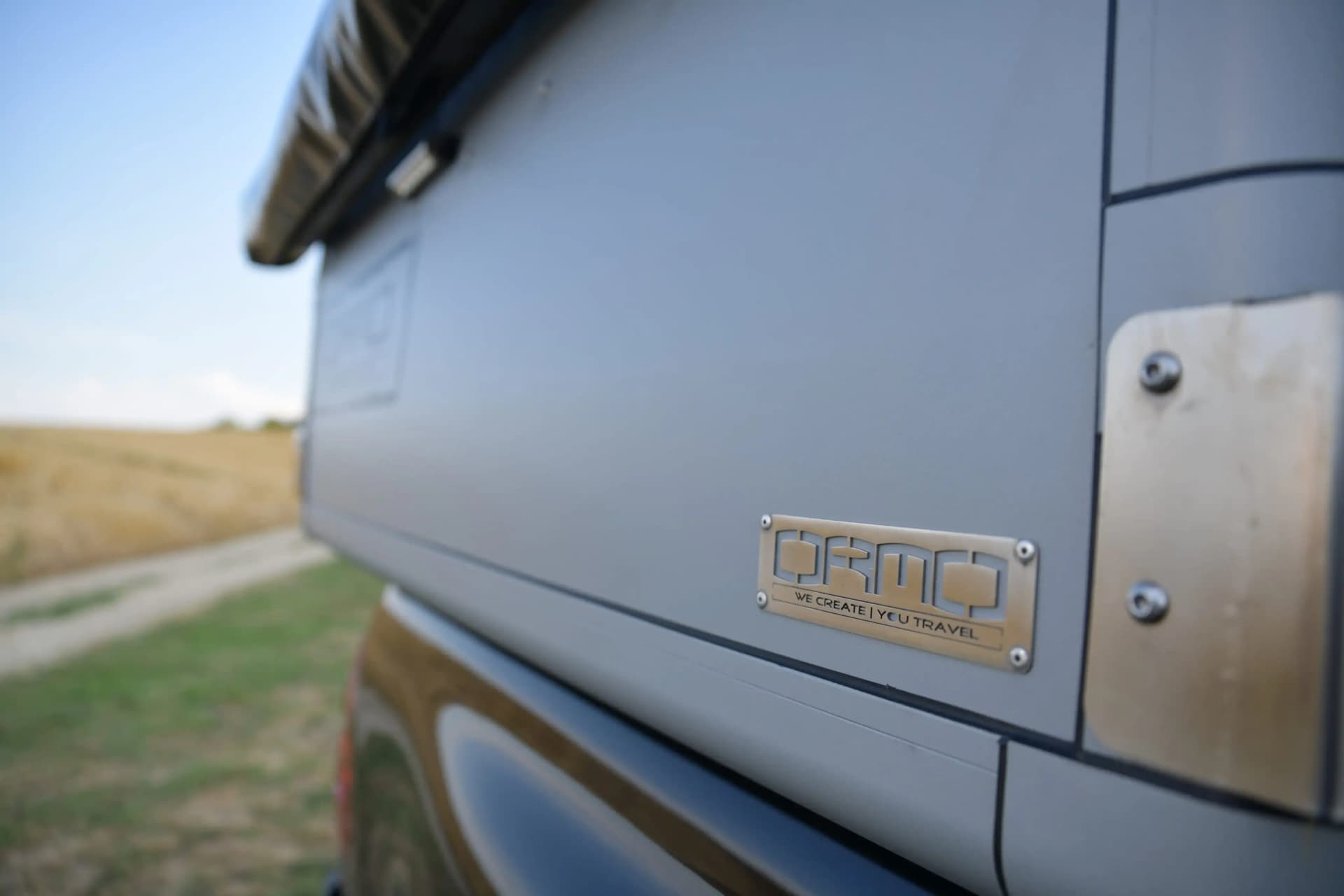 Dettaglio ravvicinato di un camper ORMO